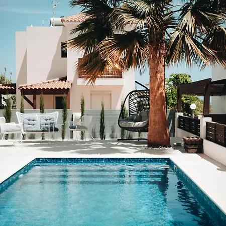 Lela Villa Paralimni